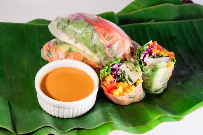 Vietnamese-summer-rolls-with-spicy-peanu