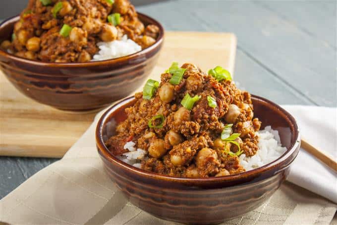 Vegan, One-Pot Spanish Garbanzo Beans with Chorizo